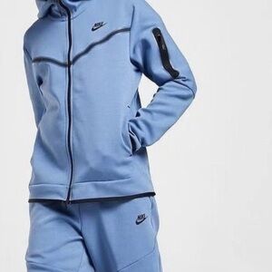 Nike Light Blue Athletic Set